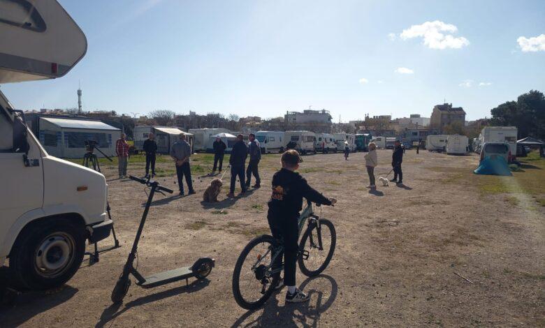 Imatge del solar on s'han reunit els caravanistes aquesta setmana santa